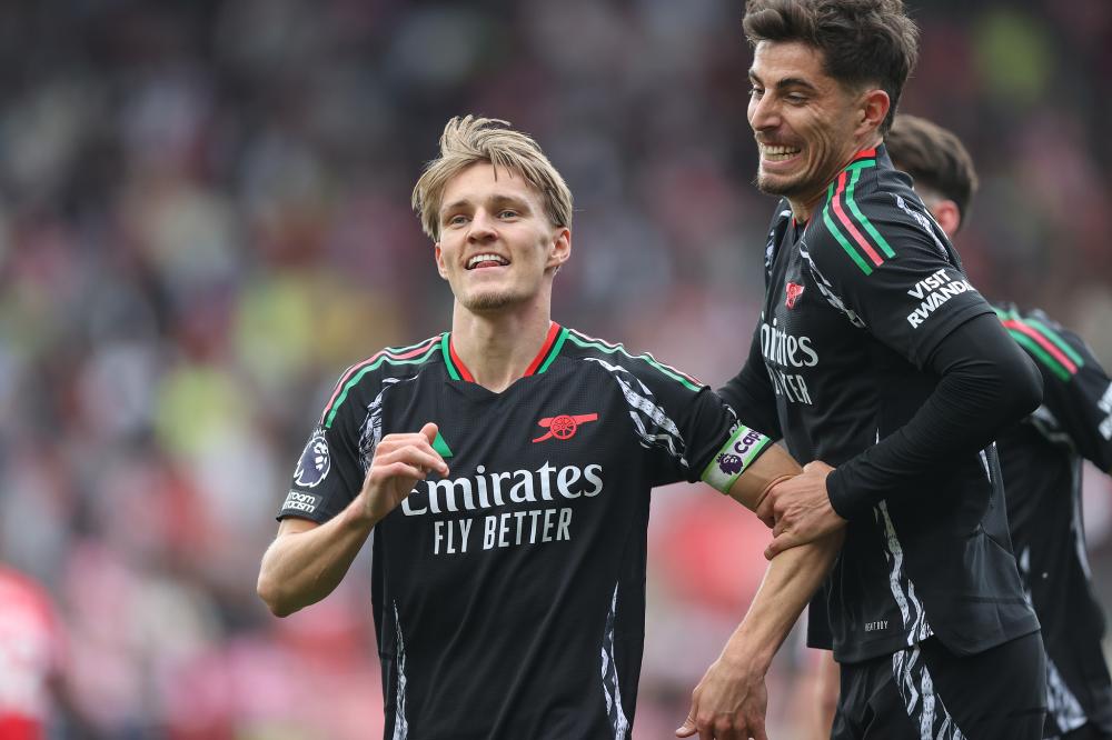 于根伟：杨梓豪的续约存在变数；目前看朴韬宇回归可能性不大